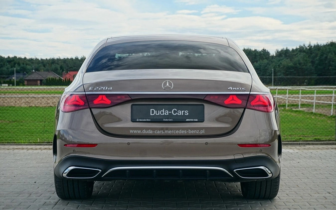 Mercedes-Benz Klasa E cena 392763 przebieg: 1638, rok produkcji 2024 z Stoczek Łukowski małe 106